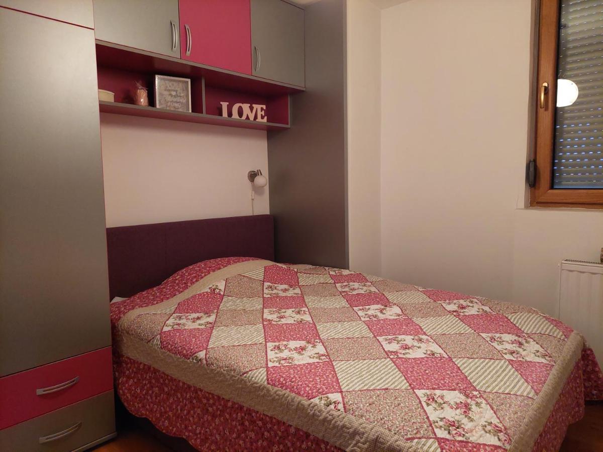 Apartament Melinaki Nisz Zewnętrze zdjęcie